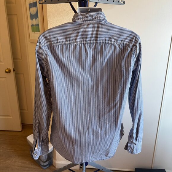 American Eagle Outfitters AE AEO Mens Medium M Athletic Fit Shirt Buttoned Blue - Picture 2 of 8